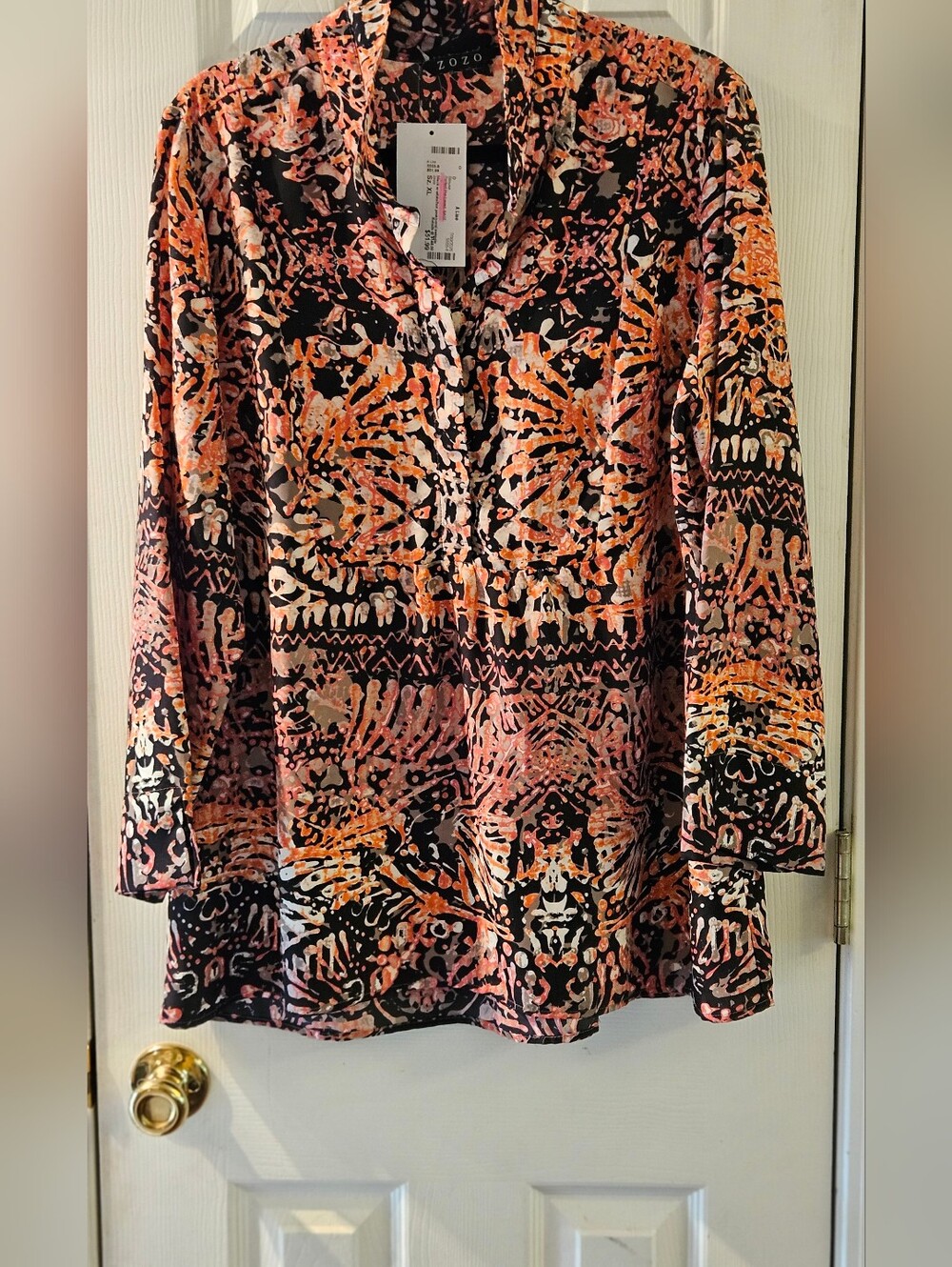 ZoZo Sz. XL ~ Women’s Black & Coral Printed Long Sleeve Blouse